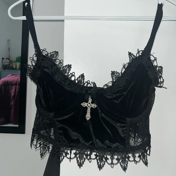 Dollskill widow bra - Picture 2 of 4